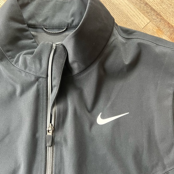 Nike Storm-FIT ADV Golf Vest - Picture 4 of 6